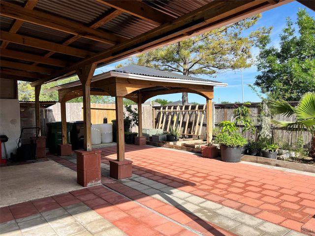 9111 Fuqua Ridge Lane, Houston, TX 77075