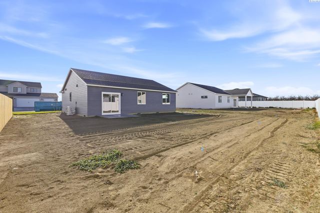 501 Amberly Ave, Grandview, WA 98930