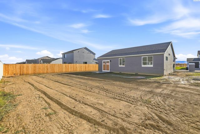 501 Amberly Ave, Grandview, WA 98930