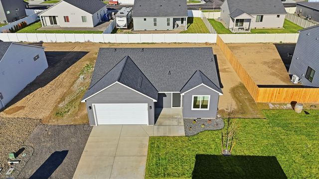 501 Amberly Ave, Grandview, WA 98930