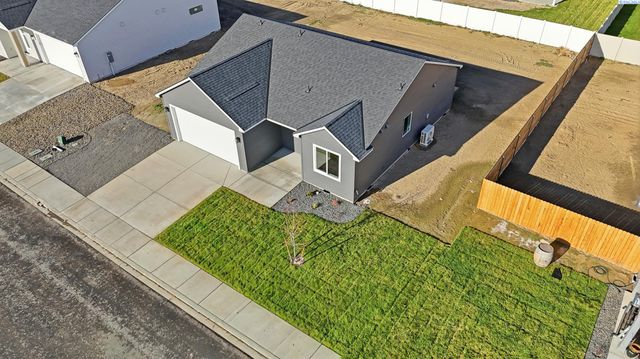 501 Amberly Ave, Grandview, WA 98930
