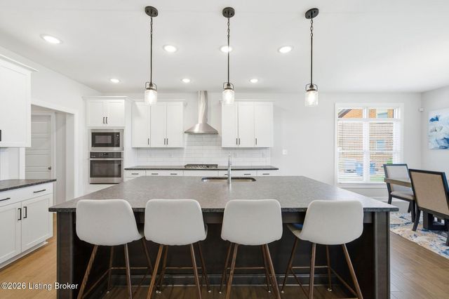 11531 Angel Falls Dr, Prospect, KY 40059