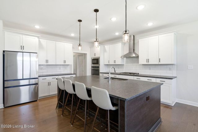 11531 Angel Falls Dr, Prospect, KY 40059