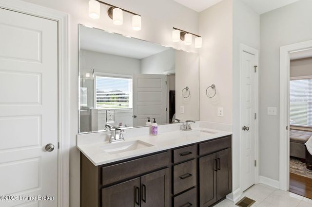 11531 Angel Falls Dr, Prospect, KY 40059