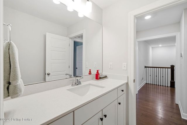 11531 Angel Falls Dr, Prospect, KY 40059