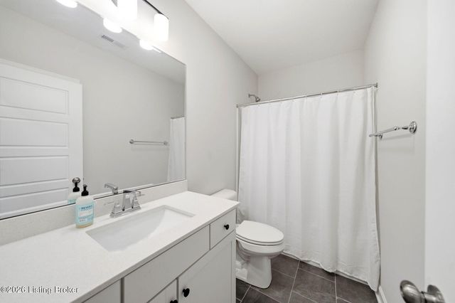 11531 Angel Falls Dr, Prospect, KY 40059