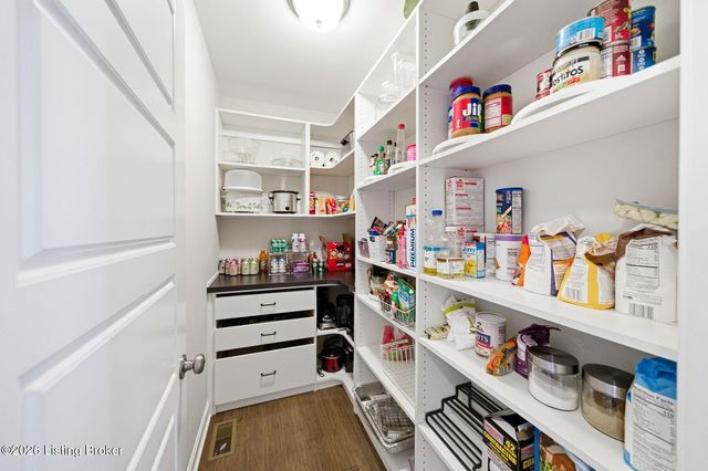 11531 Angel Falls Dr, Prospect, KY 40059