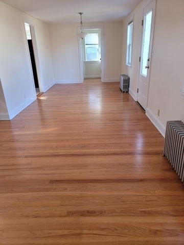 159 Cross St 159, Winchester, MA 01890