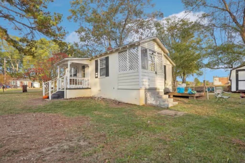 103 Mimosa Street, Cowpens, SC 29330