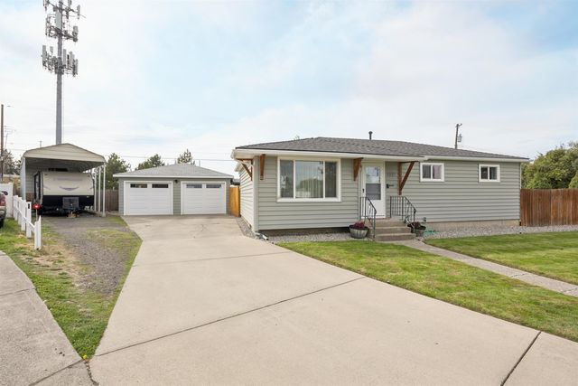 1227 W Rosewood Ct, Spokane, WA 99208