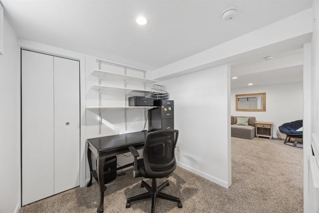 1227 W Rosewood Ct, Spokane, WA 99208
