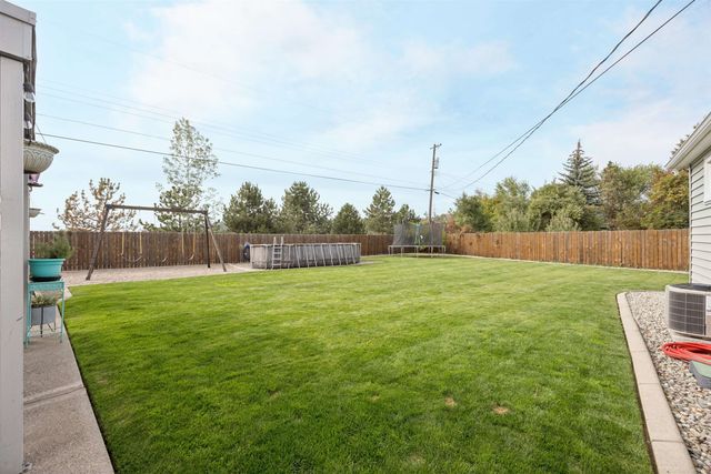 1227 W Rosewood Ct, Spokane, WA 99208