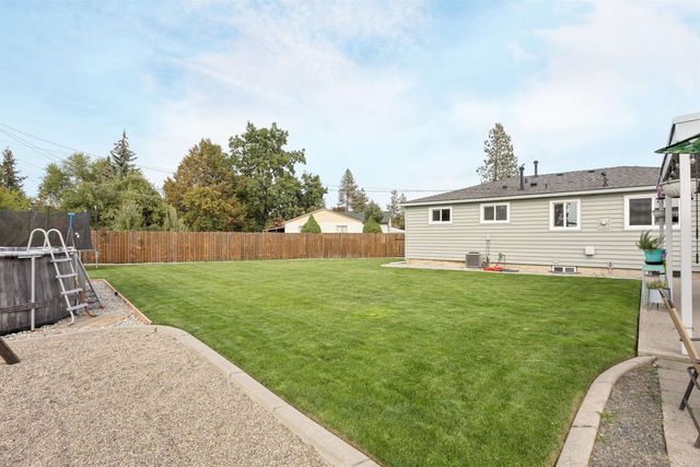1227 W Rosewood Ct, Spokane, WA 99208