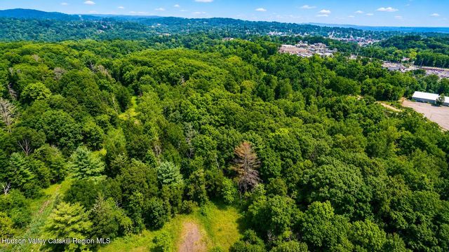 19 Deer Run W, Catskill, NY 12414