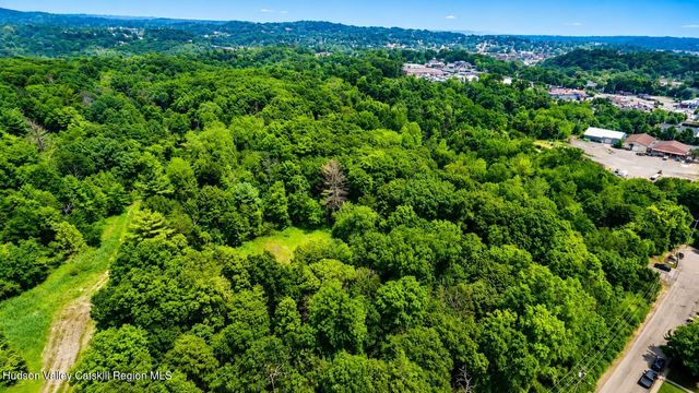 19 Deer Run W, Catskill, NY 12414