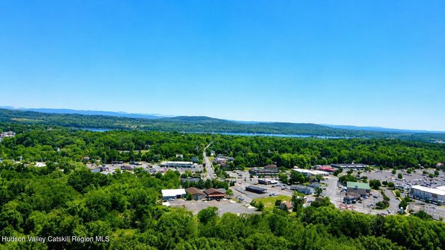 19 Deer Run W, Catskill, NY 12414