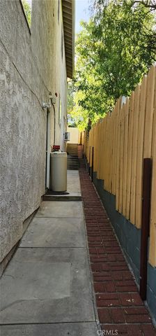 9320 HARTMAN Way, West Hills, CA 91304