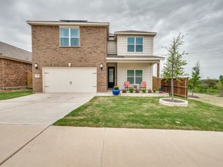 200 Ridgeland Oaks Drive, Fort Worth, TX 76120