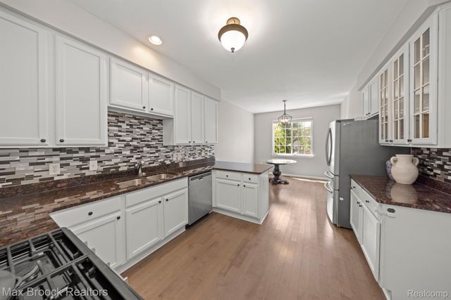 29349 DOUGLAS Drive, Novi, MI 48377