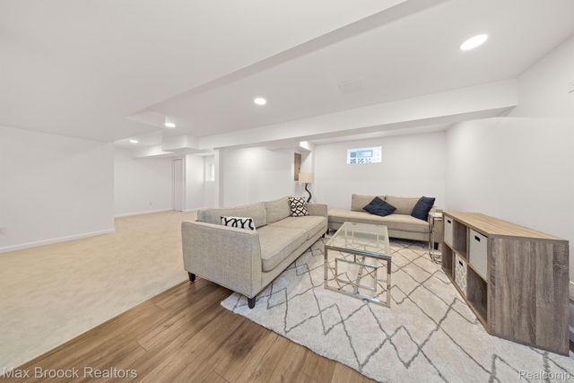 29349 DOUGLAS Drive, Novi, MI 48377