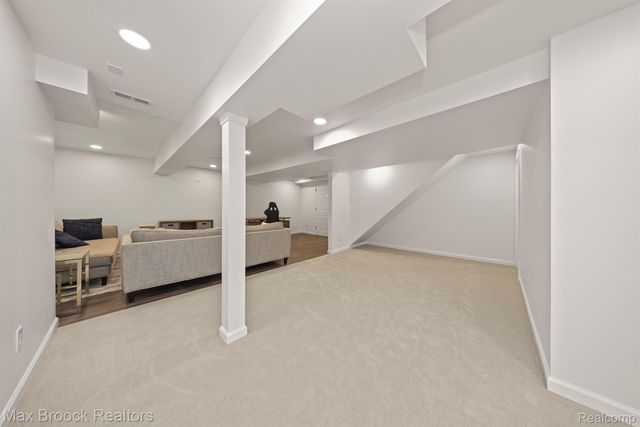 29349 DOUGLAS Drive, Novi, MI 48377