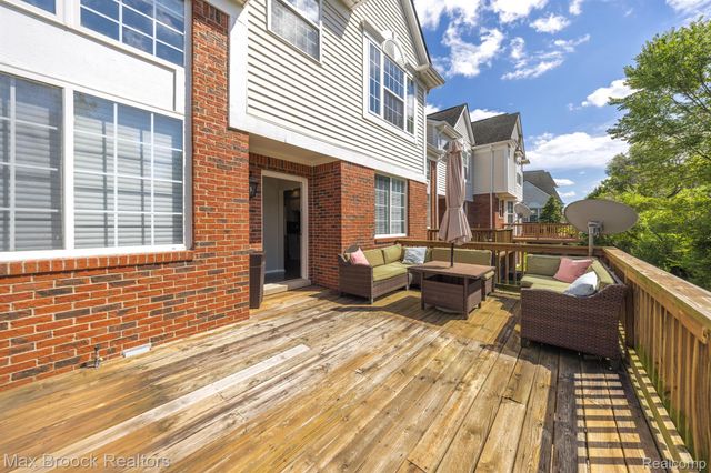29349 DOUGLAS Drive, Novi, MI 48377