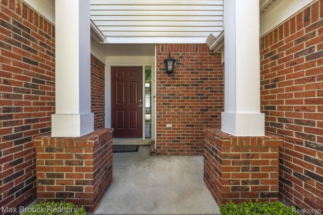 29349 DOUGLAS Drive, Novi, MI 48377