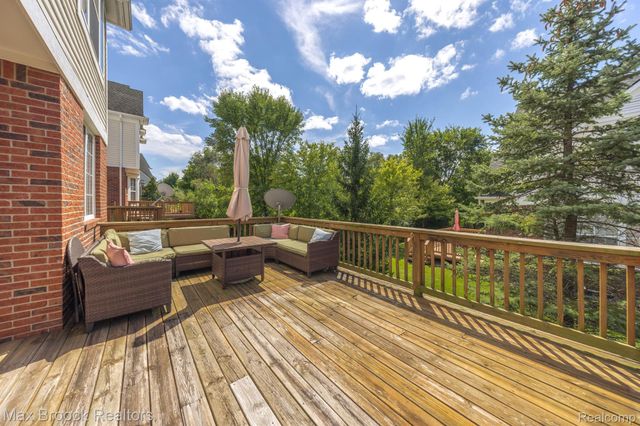 29349 DOUGLAS Drive, Novi, MI 48377