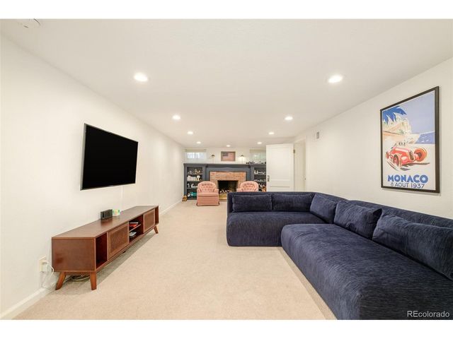 431 Dexter St, Denver, CO 80220