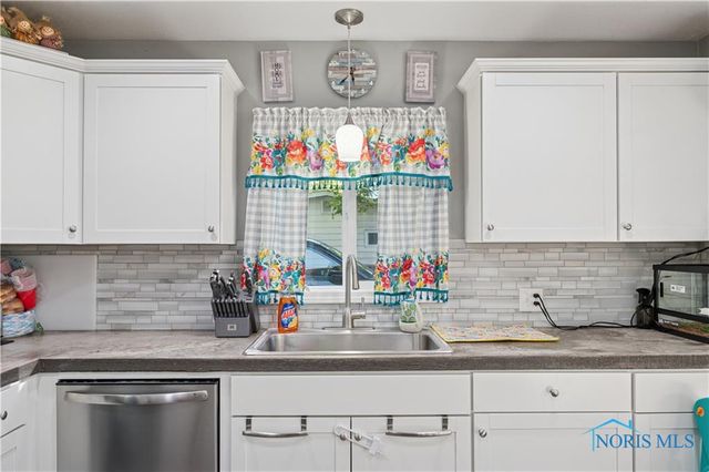 1810 Birdie Drive, Toledo, OH 43615