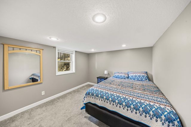 632 12th Street, West Des Moines, IA 50265
