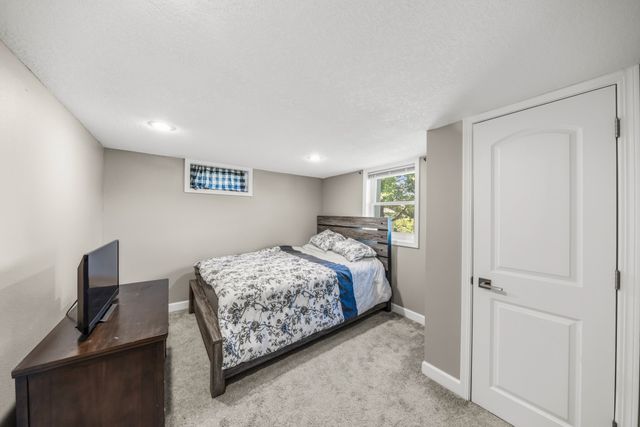 632 12th Street, West Des Moines, IA 50265
