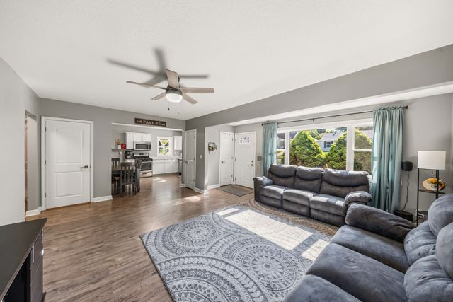 632 12th Street, West Des Moines, IA 50265