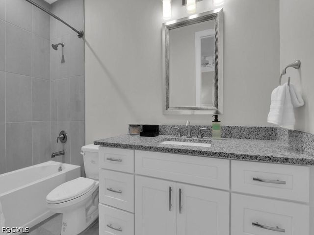 1100 SW 36th TER, Cape Coral, FL 33914