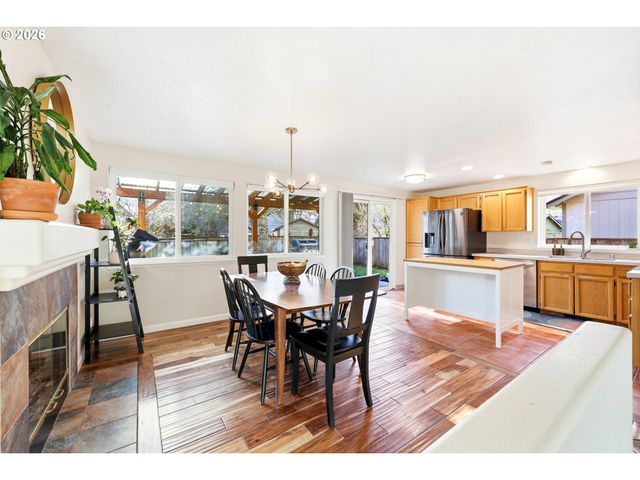 1812 Se 182ND Pl, Vancouver, WA 98683