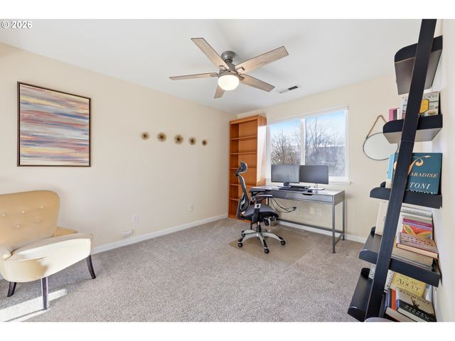 1812 Se 182ND Pl, Vancouver, WA 98683