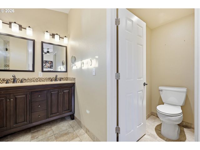 1812 Se 182ND Pl, Vancouver, WA 98683