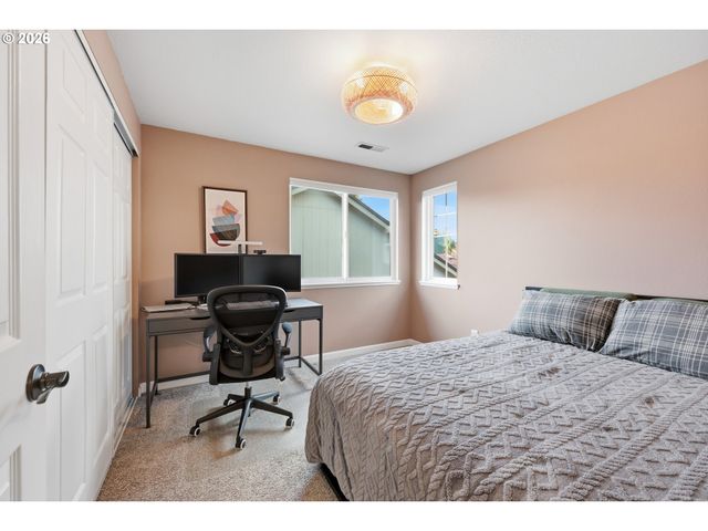 1812 Se 182ND Pl, Vancouver, WA 98683