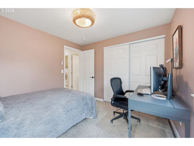 1812 Se 182ND Pl, Vancouver, WA 98683