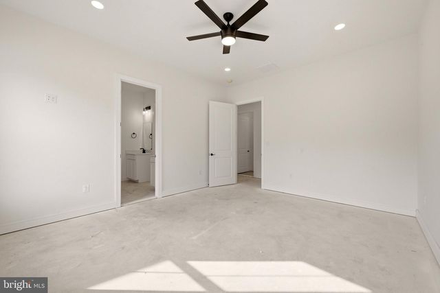 222 MESSICK RD, Strasburg, VA 22657