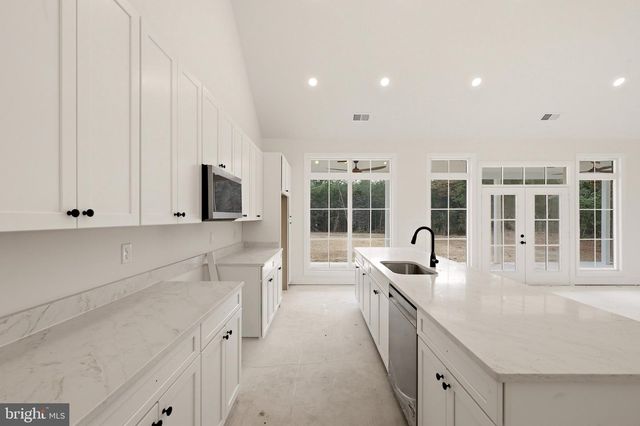 222 MESSICK RD, Strasburg, VA 22657