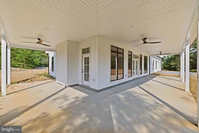 222 MESSICK RD, Strasburg, VA 22657