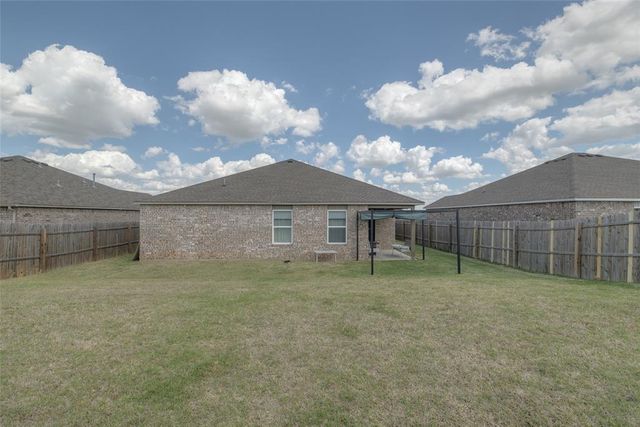 303 Waterside Drive, Newcastle, OK 73065