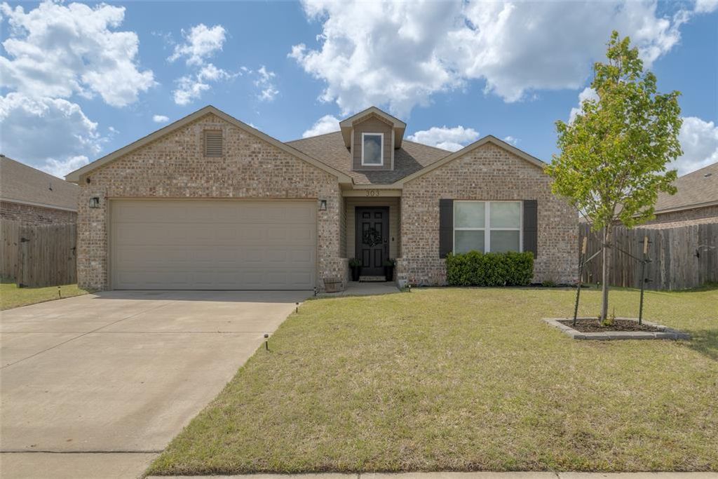 303 Waterside Drive, Newcastle, OK 73065