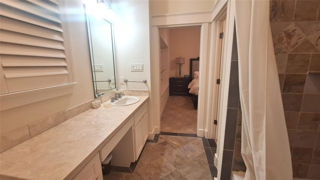 130 Squires DR, Lakeway, TX 78734