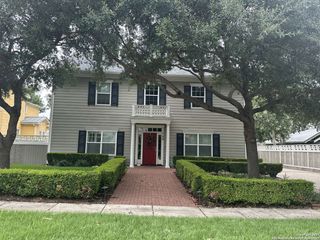 158 Katherine # B, San Antonio, TX 78209