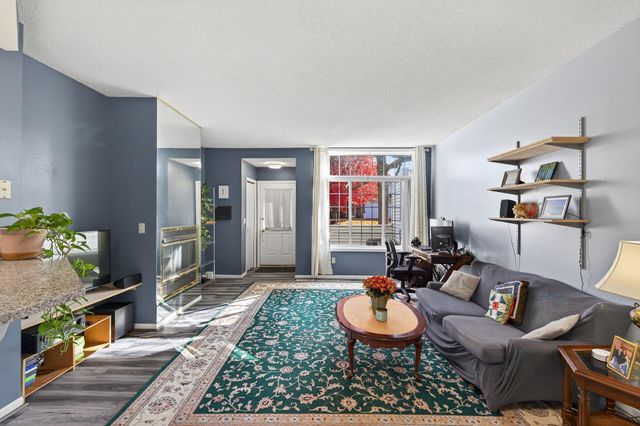 4255 Merrimac Lane N 41, Plymouth, MN 55446