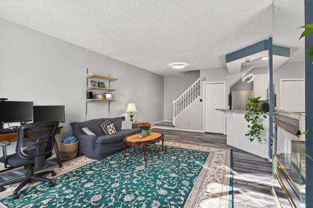 4255 Merrimac Lane N 41, Plymouth, MN 55446