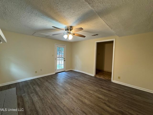 255 Camero Drive, Jackson, MS 39206