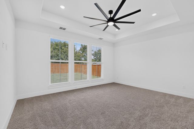 105 Boone Street, Edgewood, TX 75117